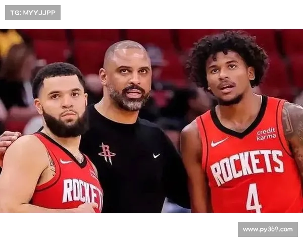 芝加哥公牛队重建之路:从乔丹时代到现今挑战与未来展望 芝加哥公牛队重建之路:从乔丹时代到现今挑战与未来展望