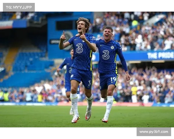 阿隆索首次一线队合练召入三名梯队小将 展示新赛季战术思路